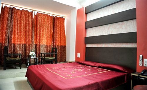 Hotel Gyan Haridvár Kültér fotó